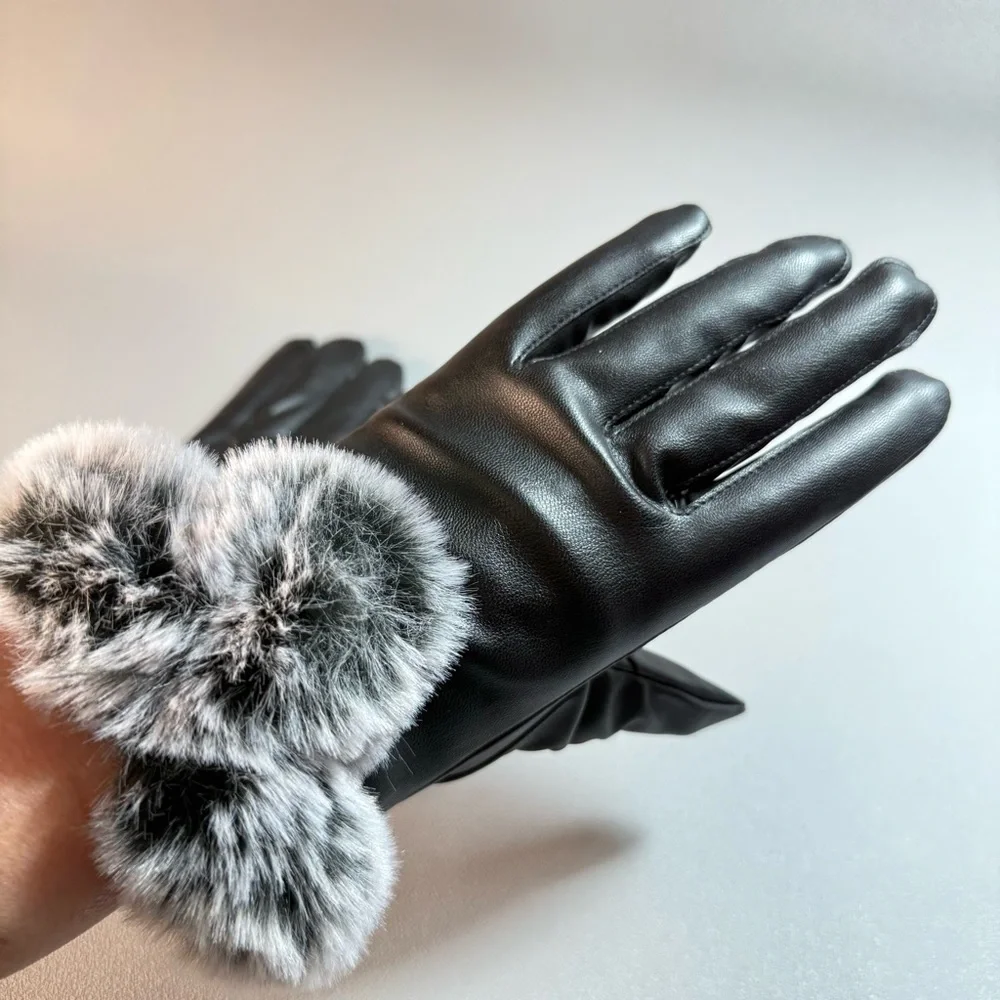 Faux Fur and Vegan Leather Women's Gloves OS